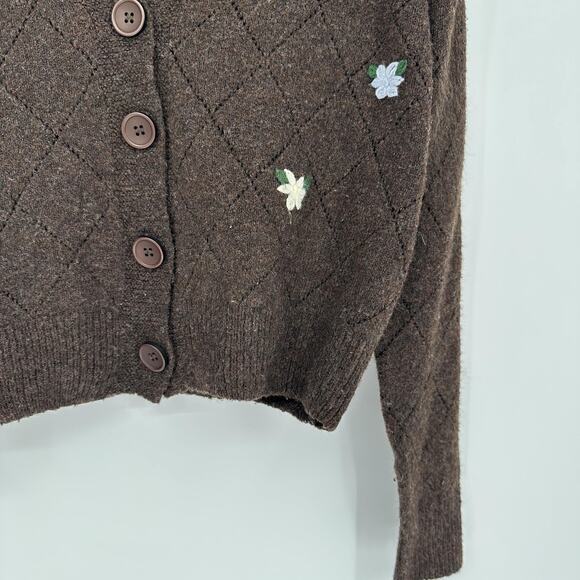 ASTR The Label Cardigan Womens Small Brown Embroidered Preppy Cropped Daisy - Picture 3 of 10